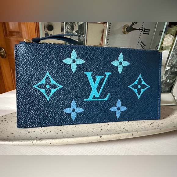 Louis Vuitton Pochette Felicie Zippy Pouch By the Pool Limited Edition - Picture 3 of 11